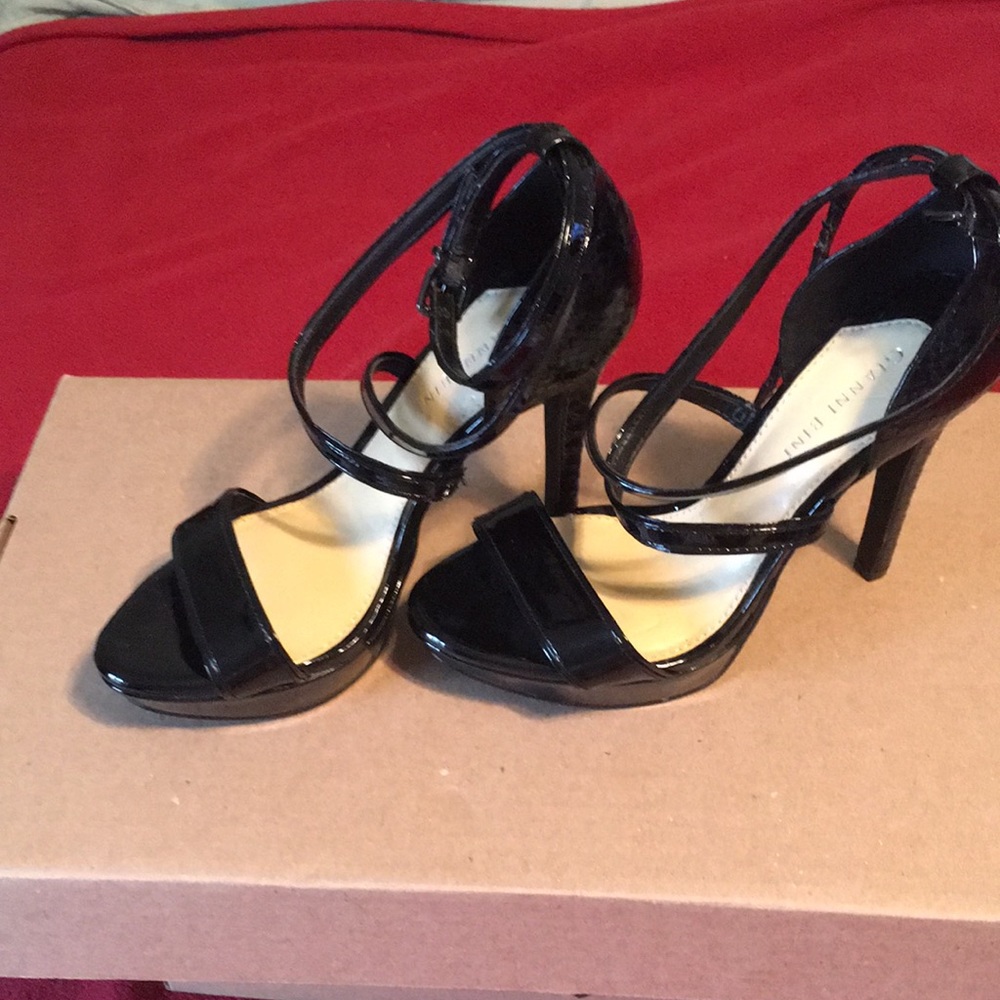 Gianni Bini 5’’ stilettos